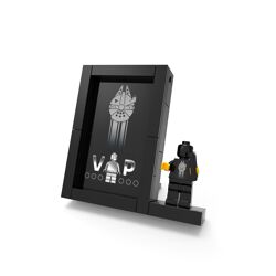 De aanbieding van de gratis, exclusieve Lego Black Card-displaystandaard 5005747
