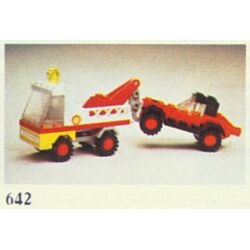 Tow Truck and Car 642